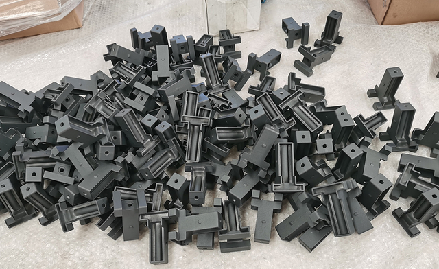 Parti verniciate a polvere elettrostatica