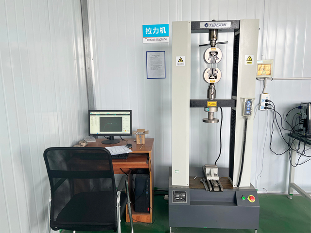 macchina per prove di trazione