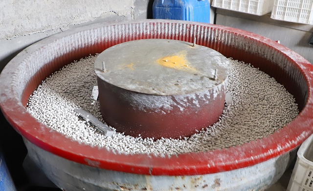 Rettificatrice vibrante