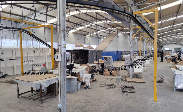 Centro di verniciatura a polvere elettrostatica